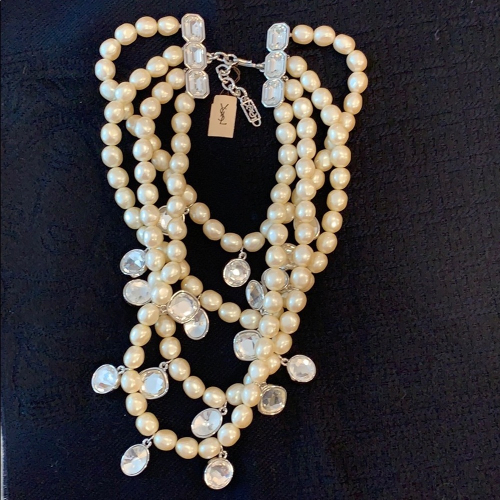 Unworn w/ tag Yves Saint Laurent Pearl necklace